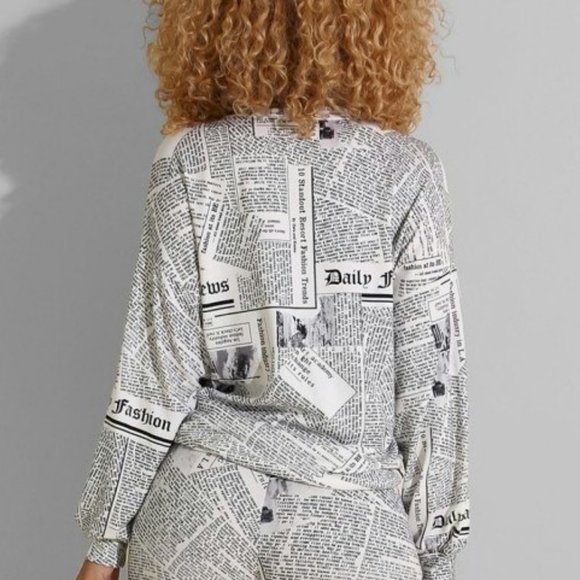 Newspaper Print Set - Pants & Top - Picture 11 of 11